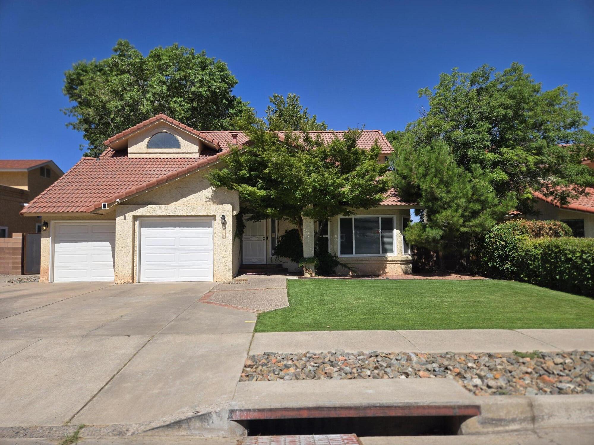 7615 Calhoun Drive NE — photo