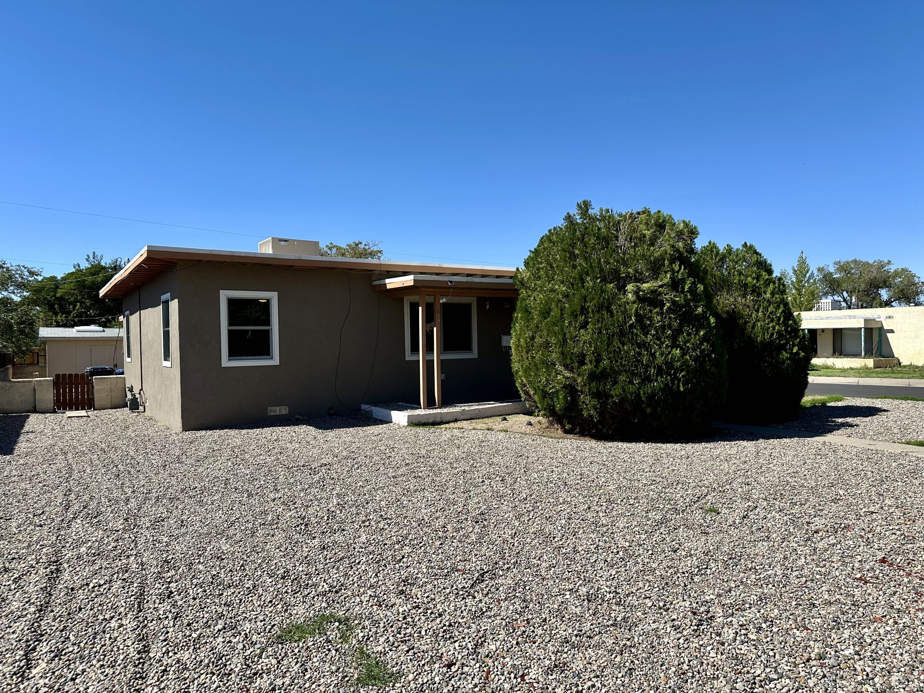 701 Cardenas Drive SE — photo