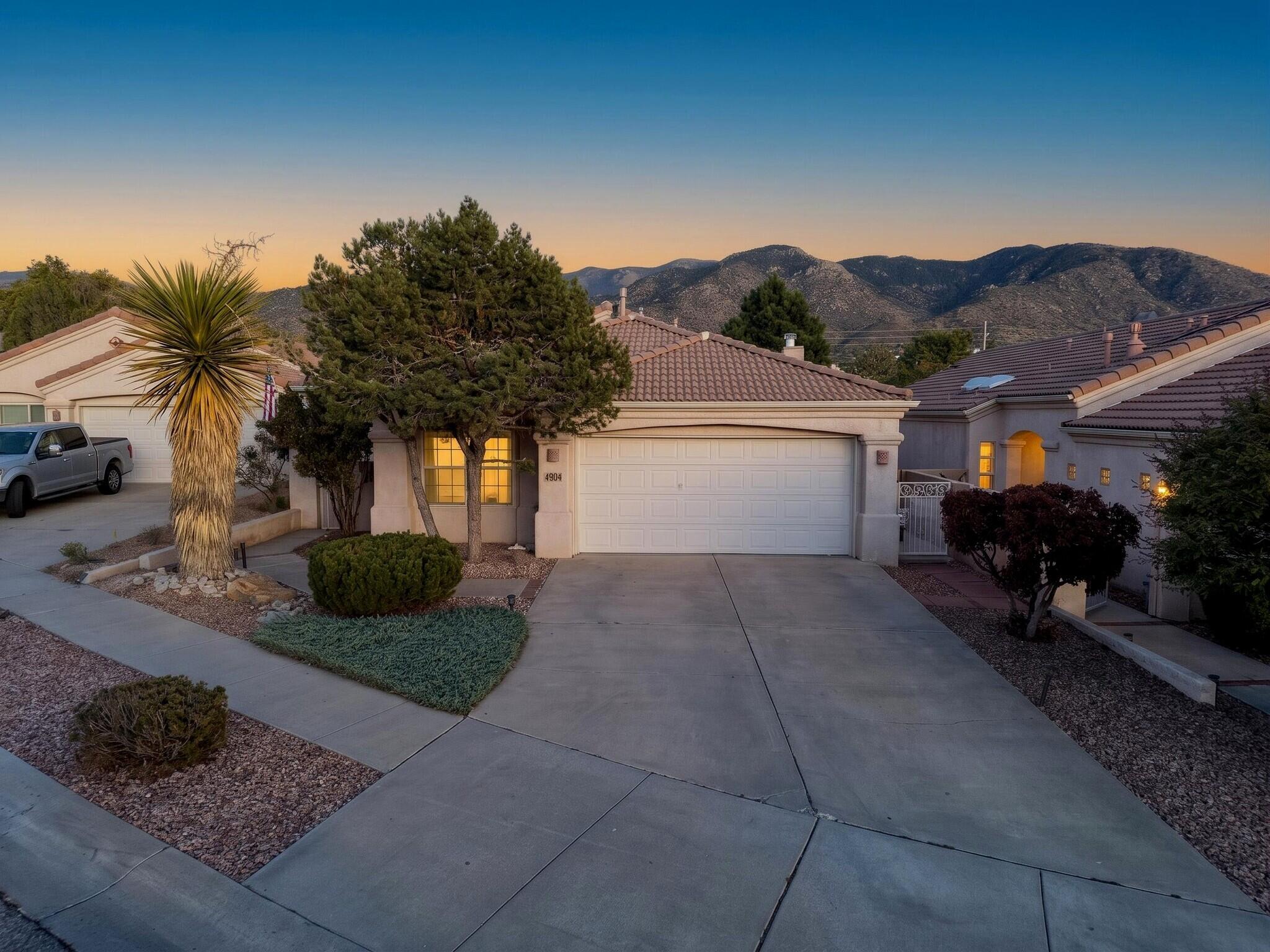 4904 Skyline View Court NE — photo