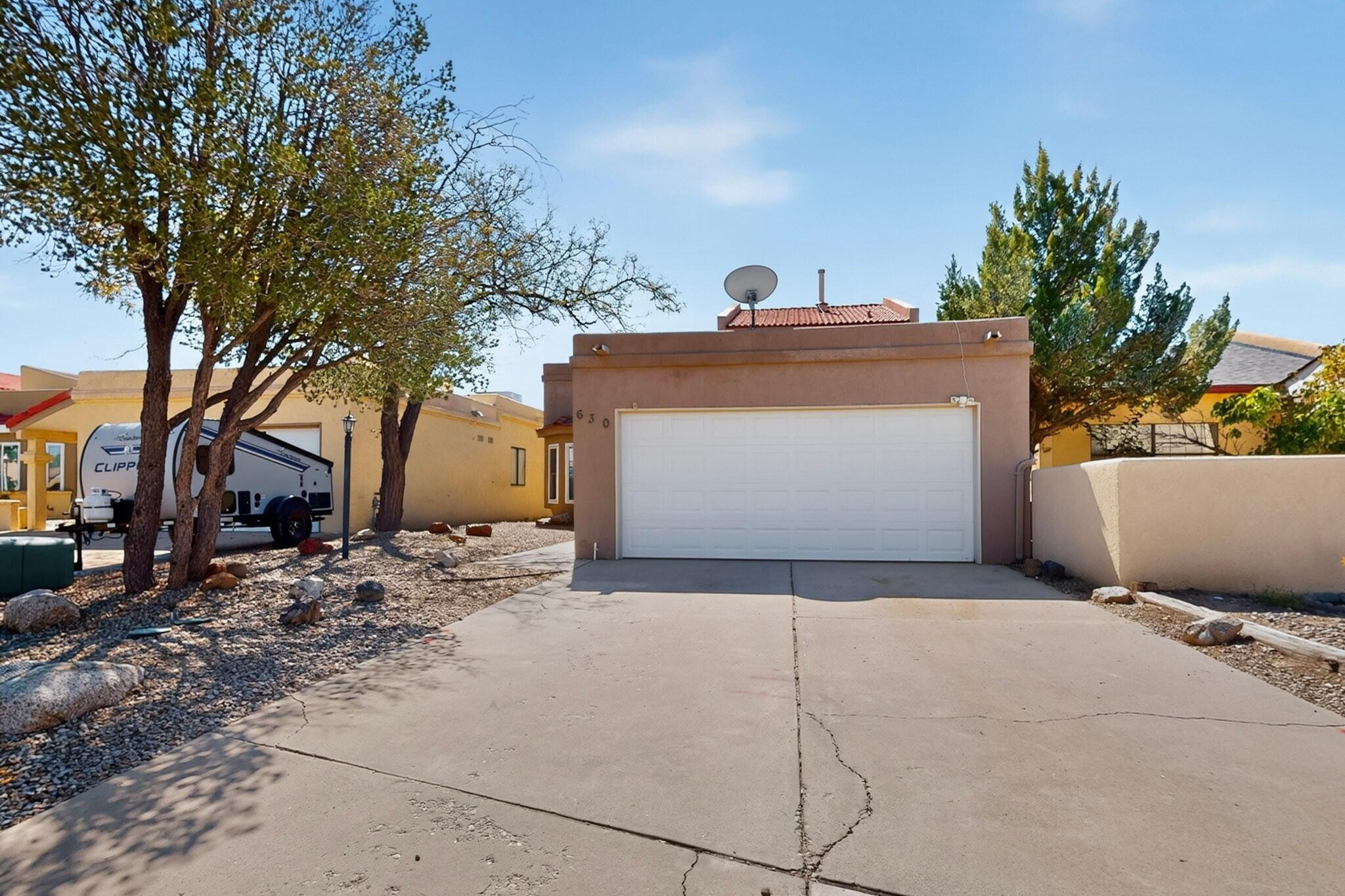 630 Lakeview Circle SE, Rio Rancho, NM 87124 — photo 2