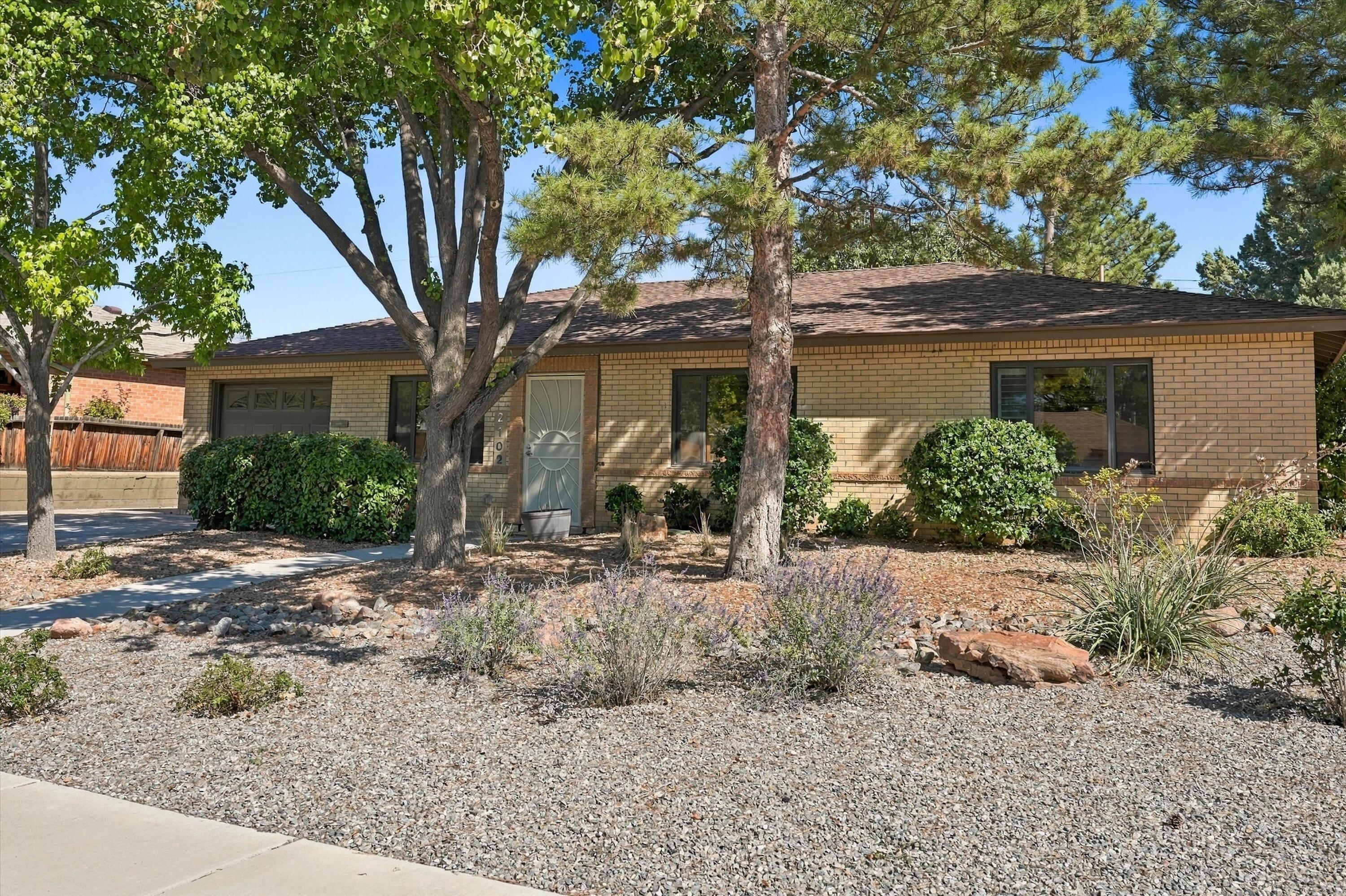 2102 Hendola Drive NE — photo