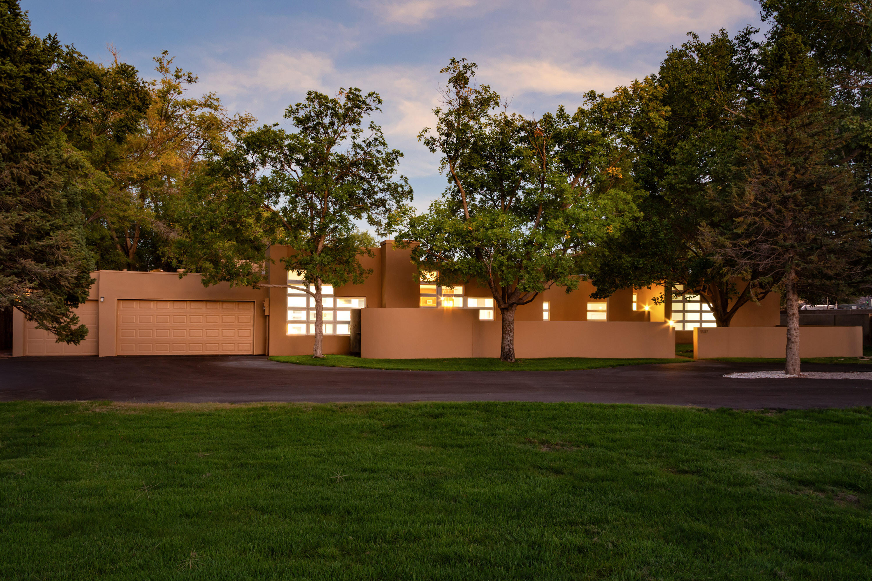 9417 Rio Grande Boulevard NW — photo