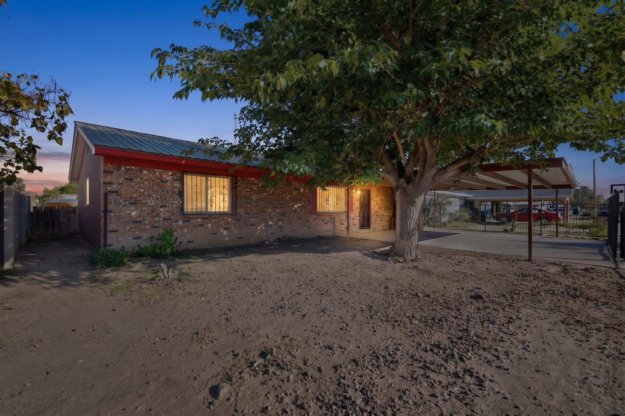 824 Dolores Drive NW — photo
