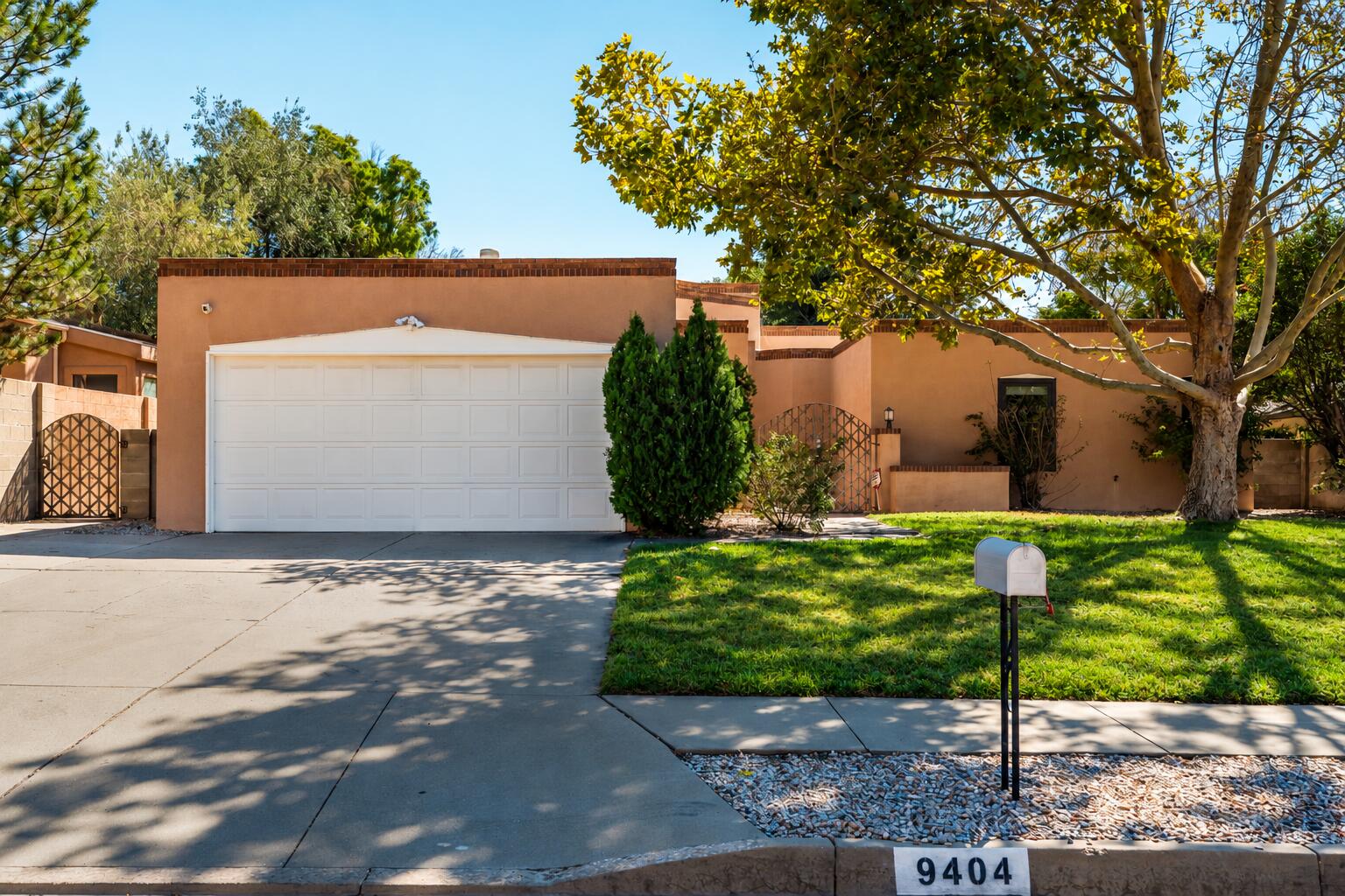 9404 Peralta Road NE — photo