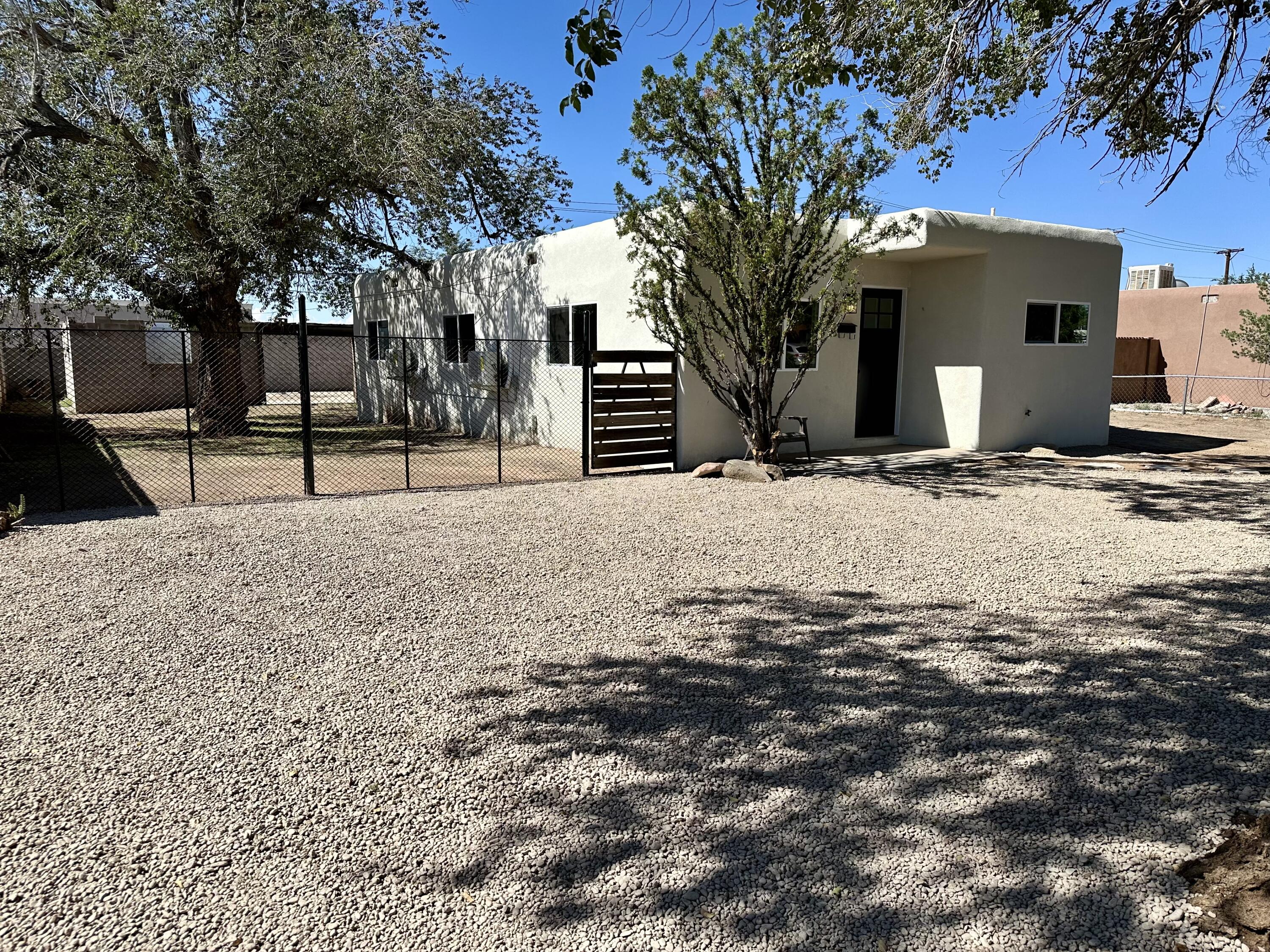 2619 Morningside Drive NE — photo