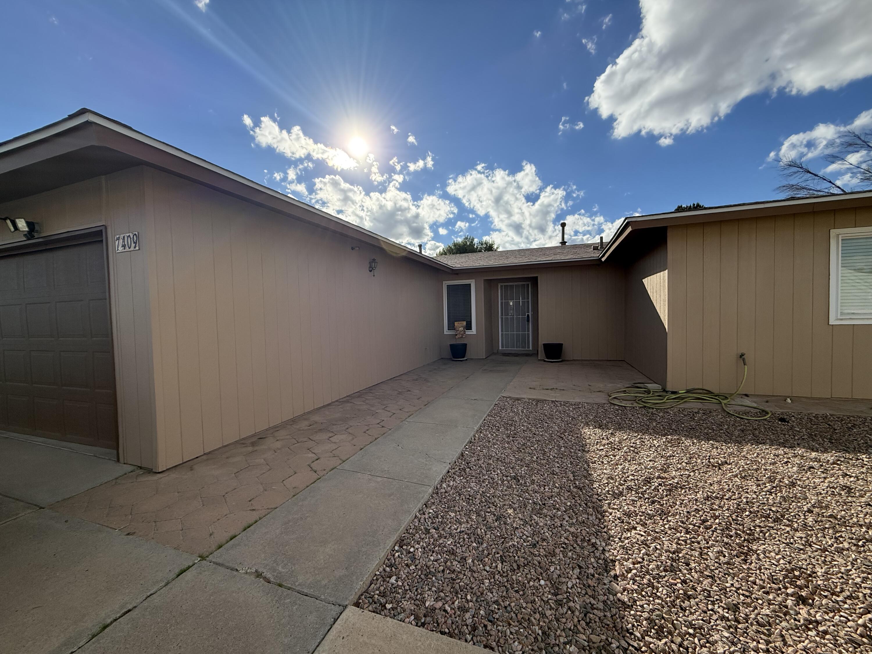7409 Pecos Trail NW — photo