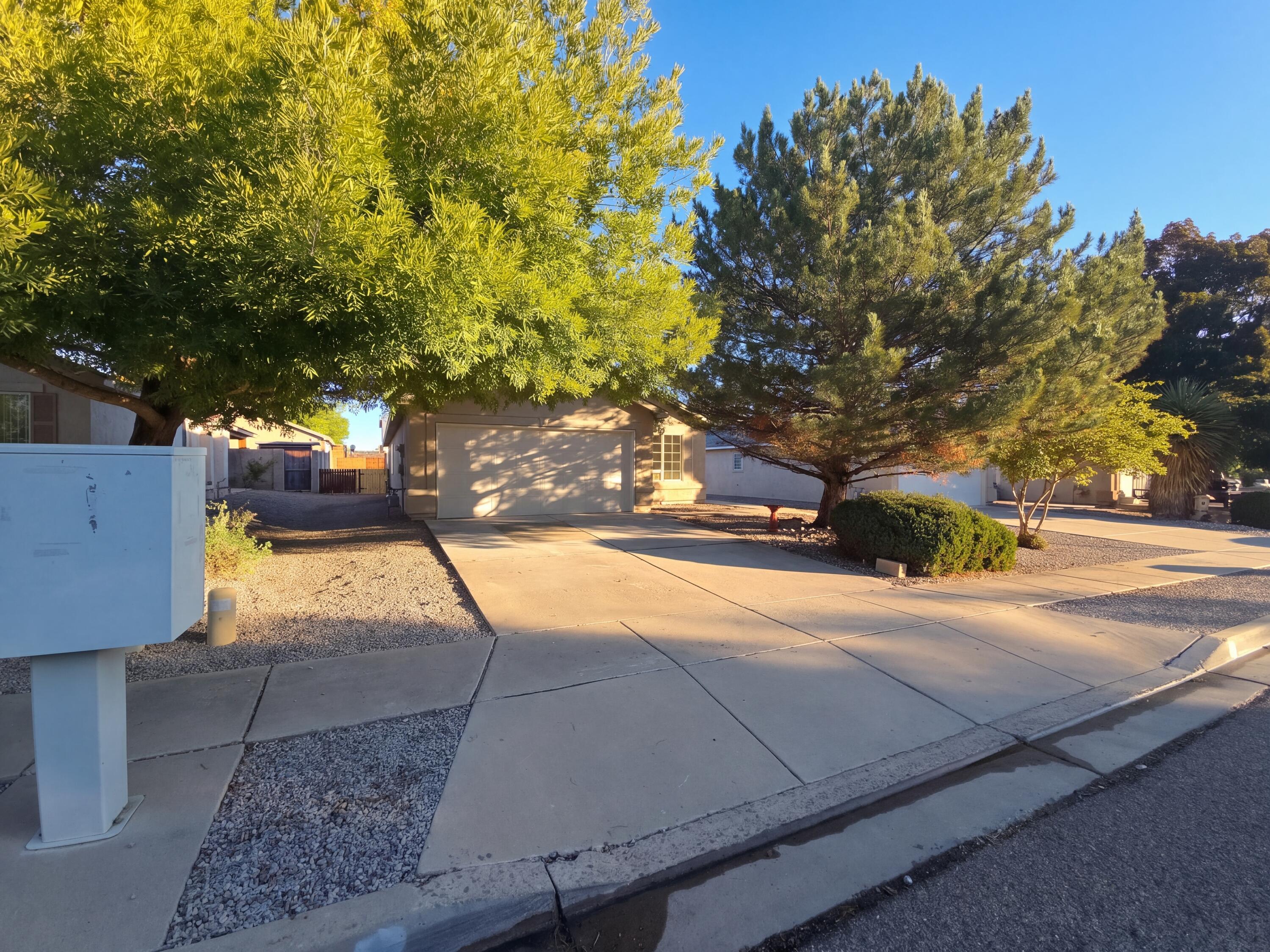 633 Autumn Meadows Drive NE — photo