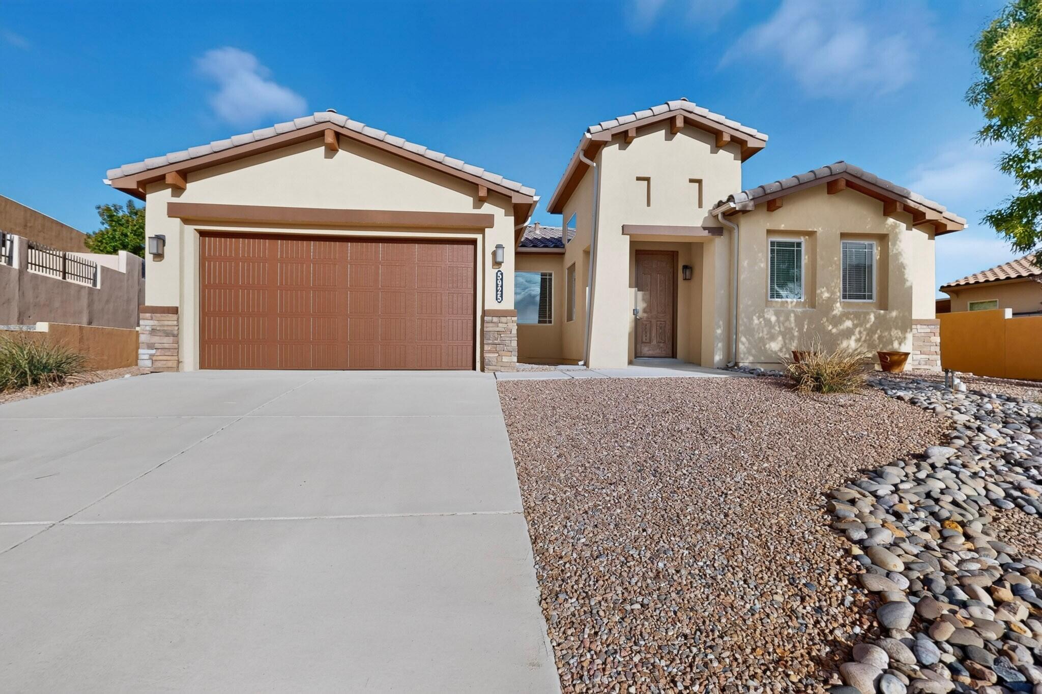 5925 Vista Manzano Court NE — photo