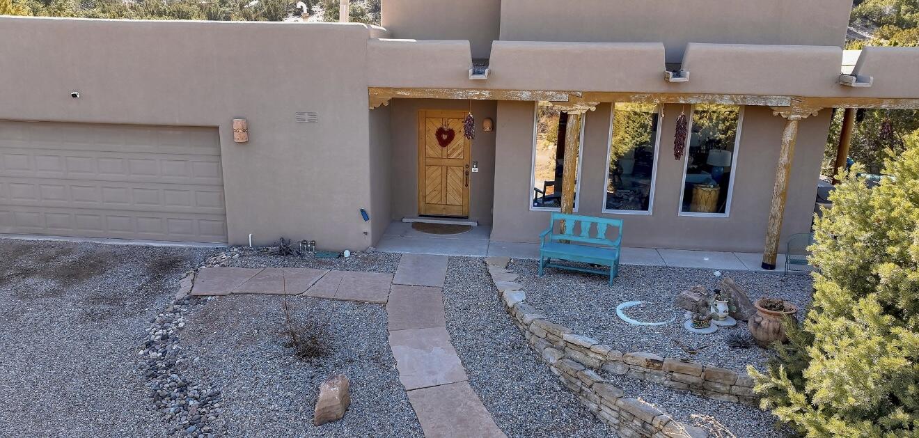 11 Tres Amigos Road — photo