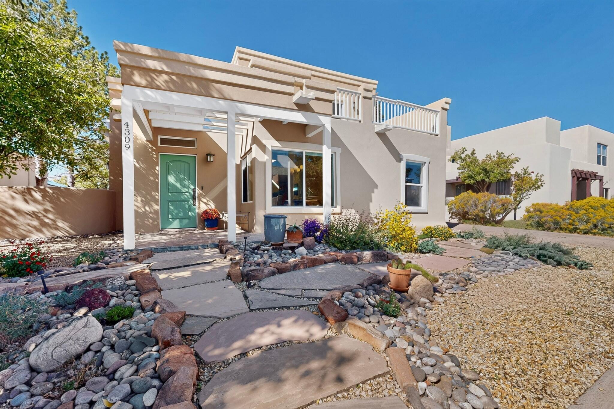 4309 Vuelta Dorado — photo
