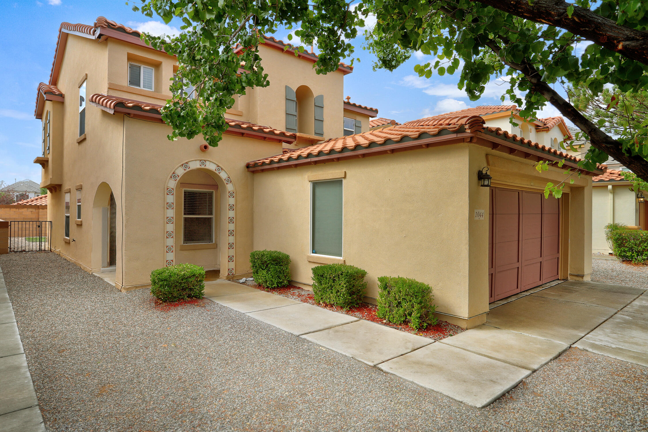 1044 Waterfall Drive NE — photo