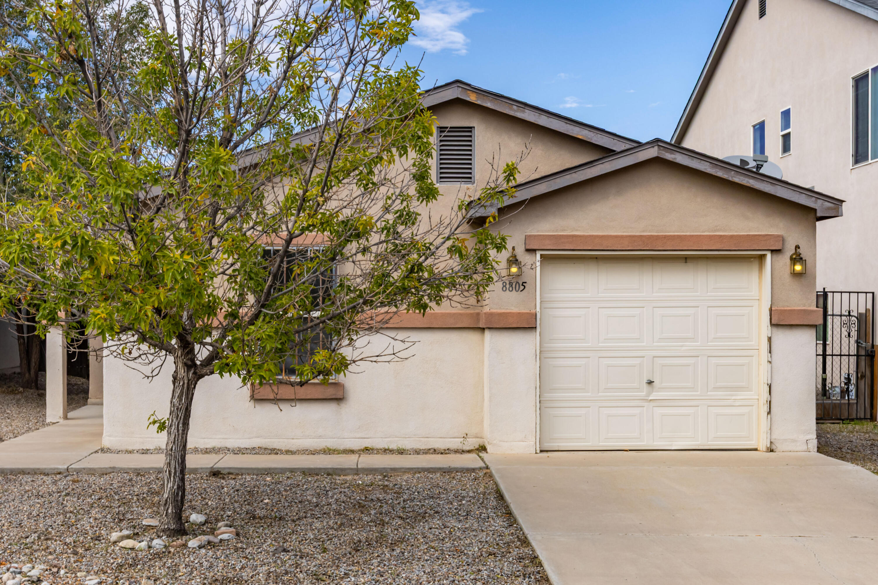 8805 Dakota Ridge Road SW — photo