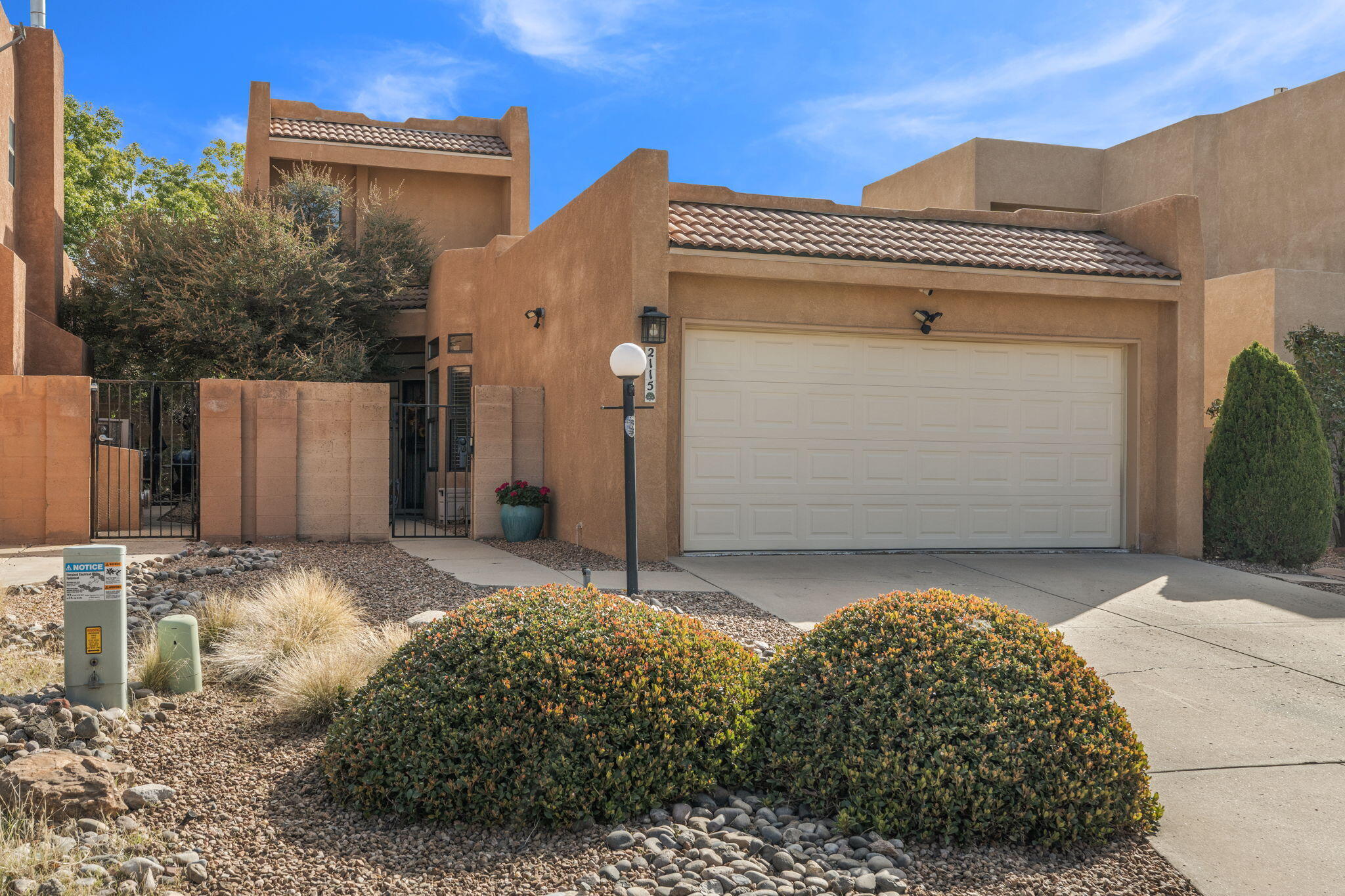 2115 Black Willow Drive NE — photo