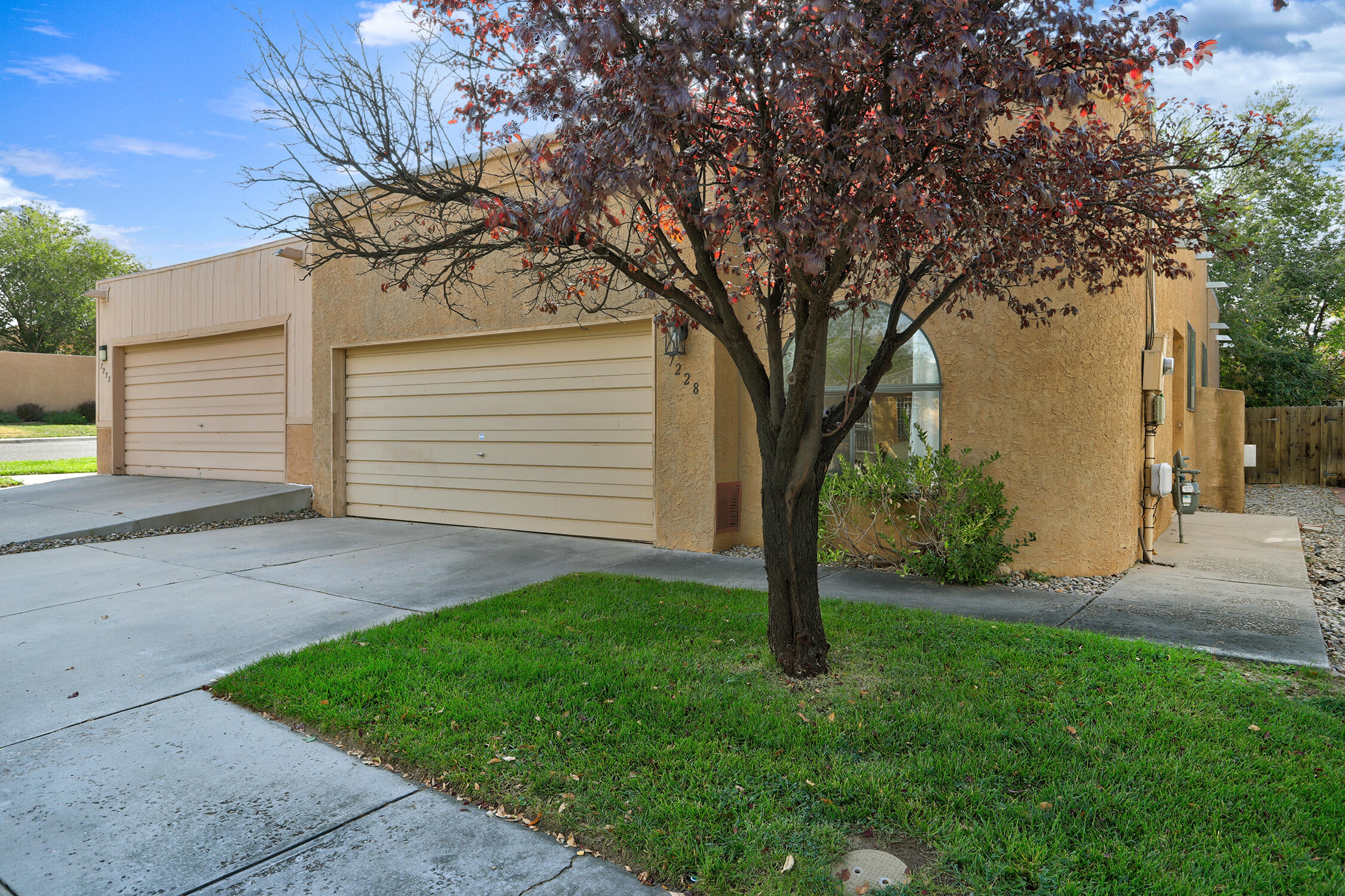 7228 Canary Lane NE — photo