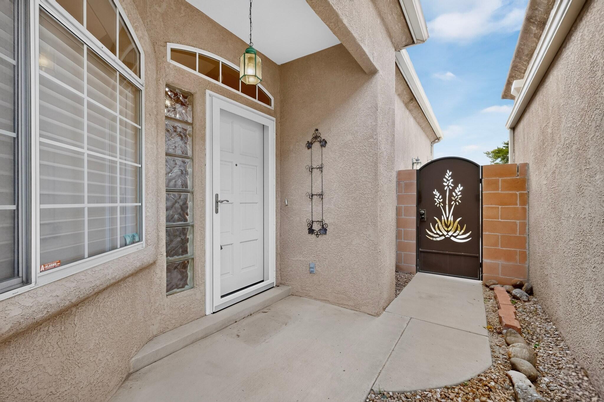 633 Lakeview Circle SE, Rio Rancho, NM 87124 — photo 2