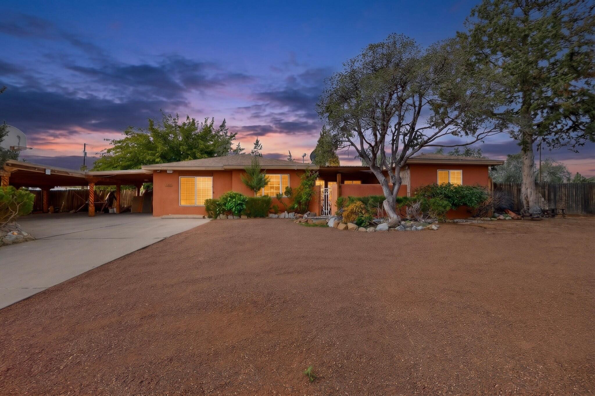 1103 Robin Road SE — photo