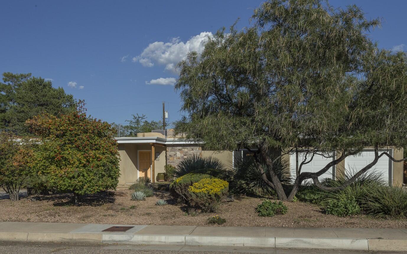 810 Parkland Circle SE — photo