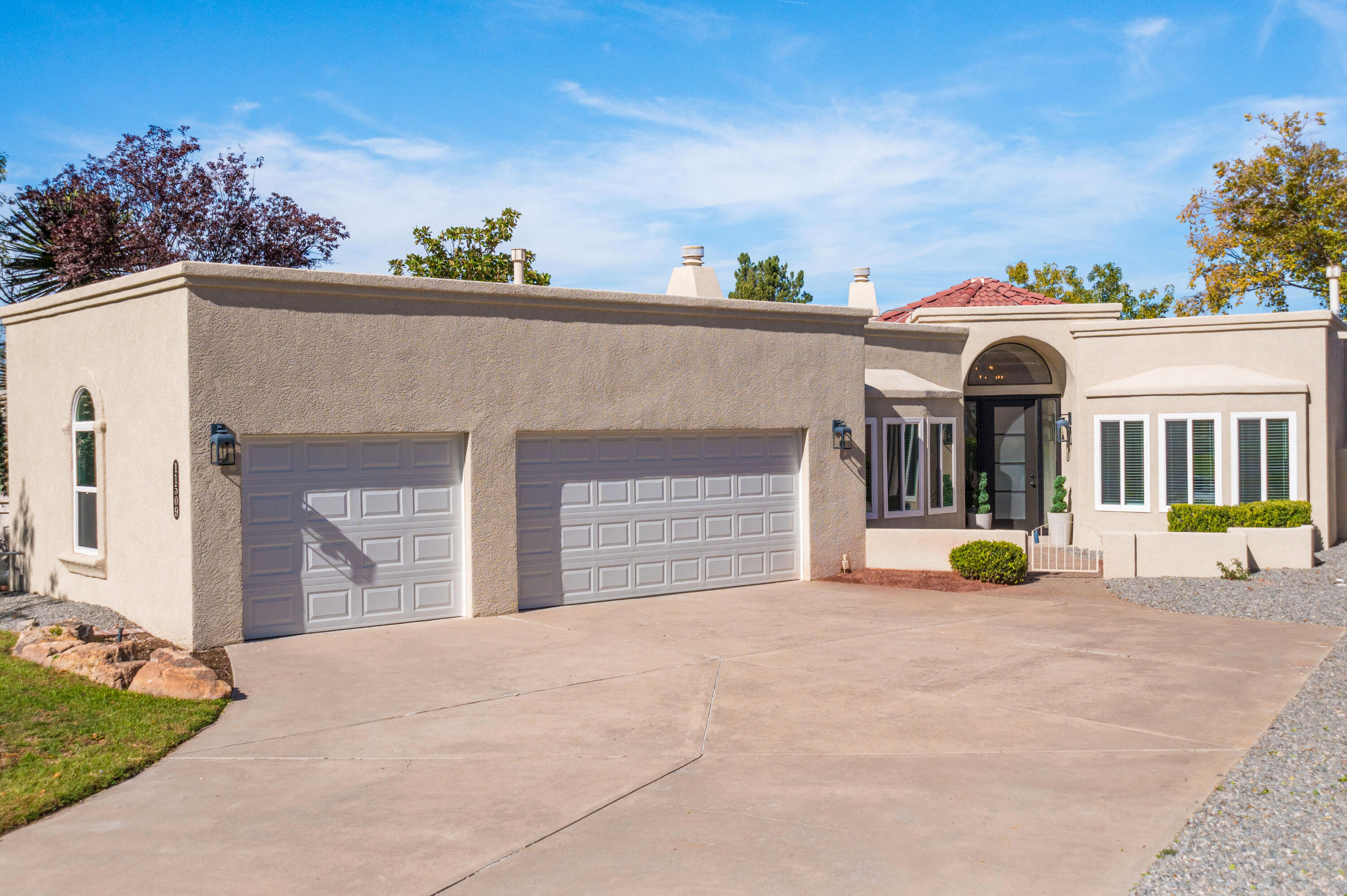 11509 Woodmar Lane NE — photo