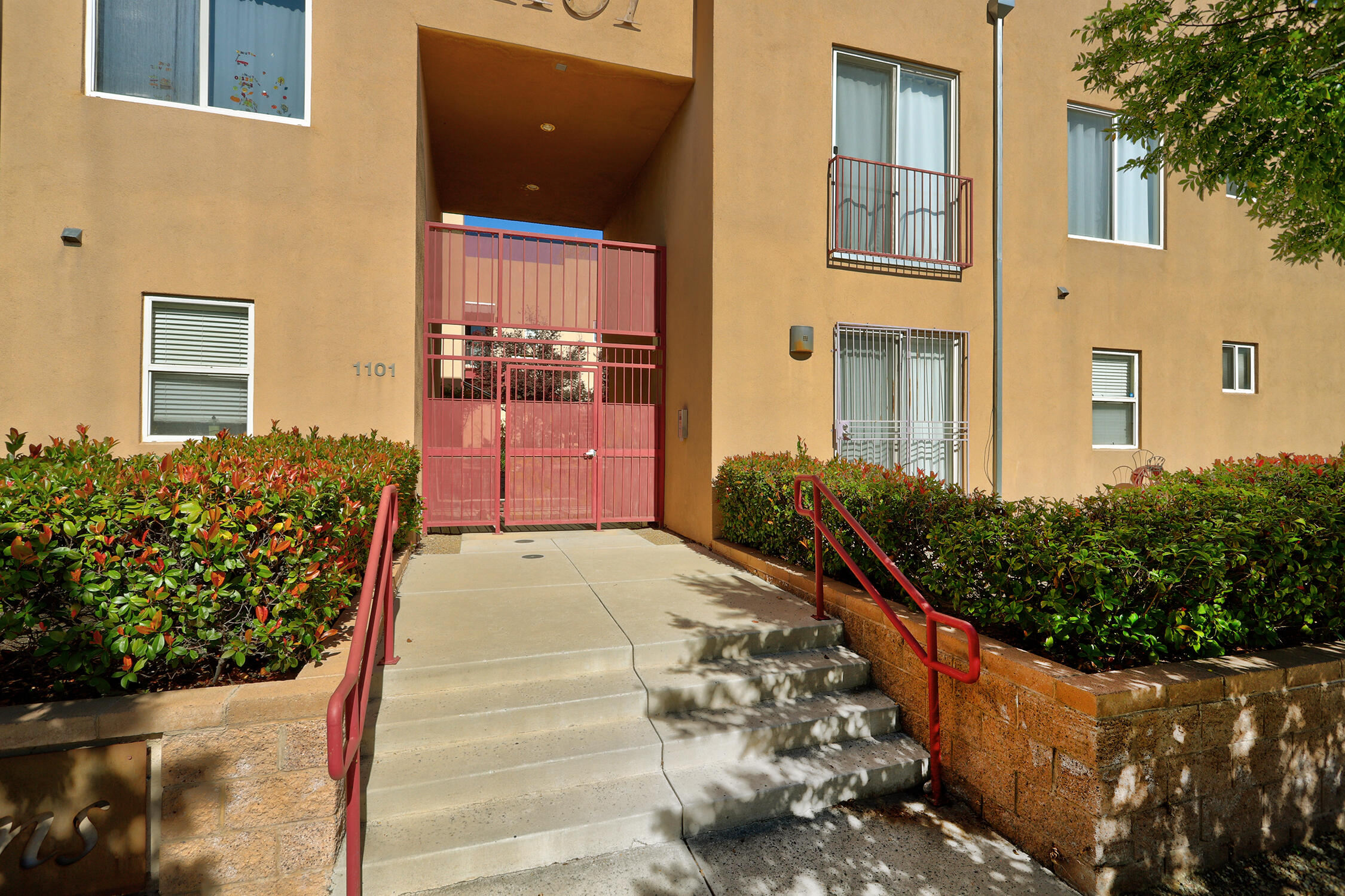 1101 Dr Martin Luther King Jr Avenue NE Apt 3 — photo
