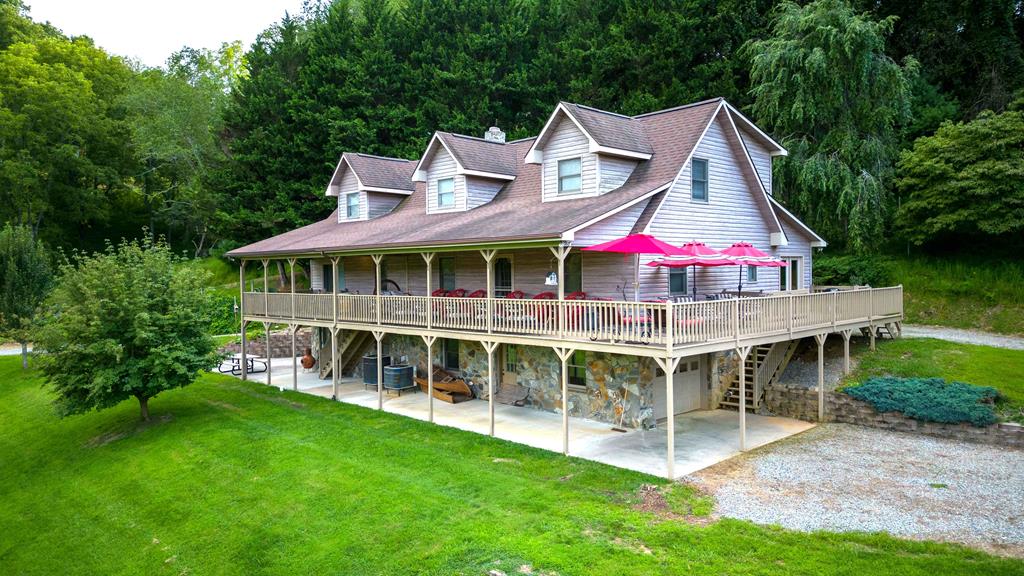 2161 River Bend Rd — photo