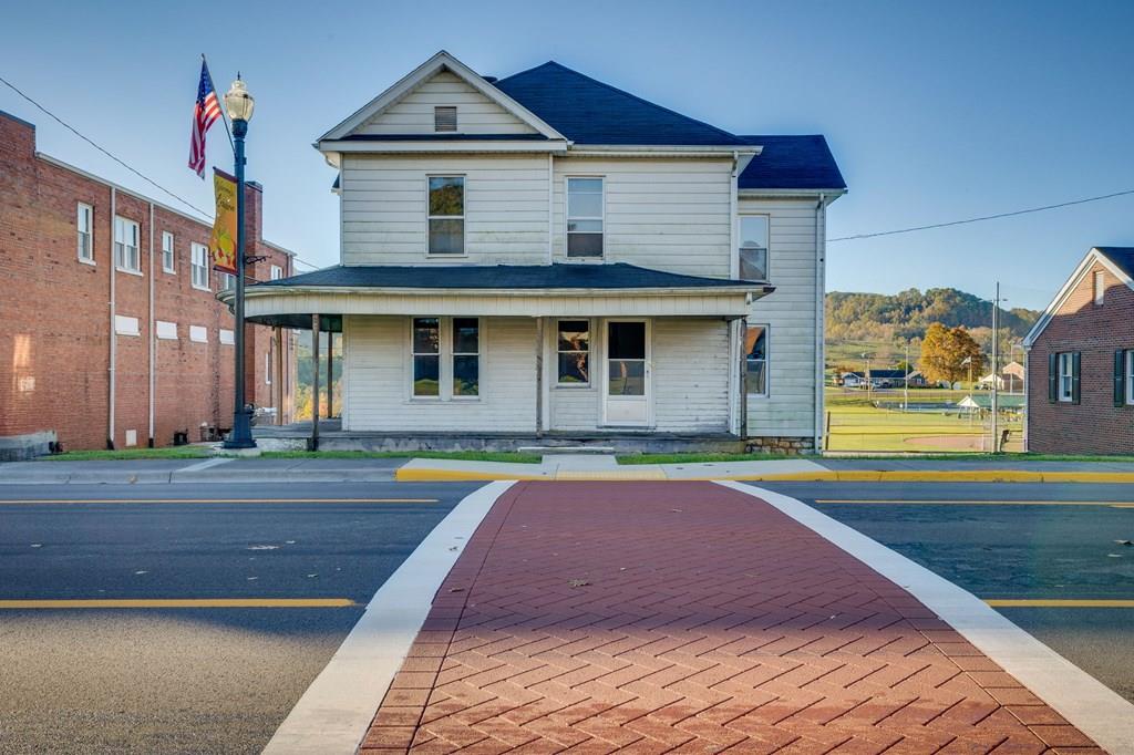 293 W Main Street — photo