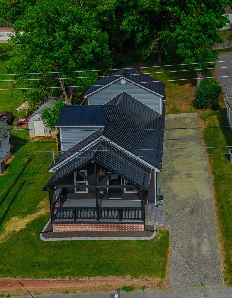 230 W Stuart Dr — photo