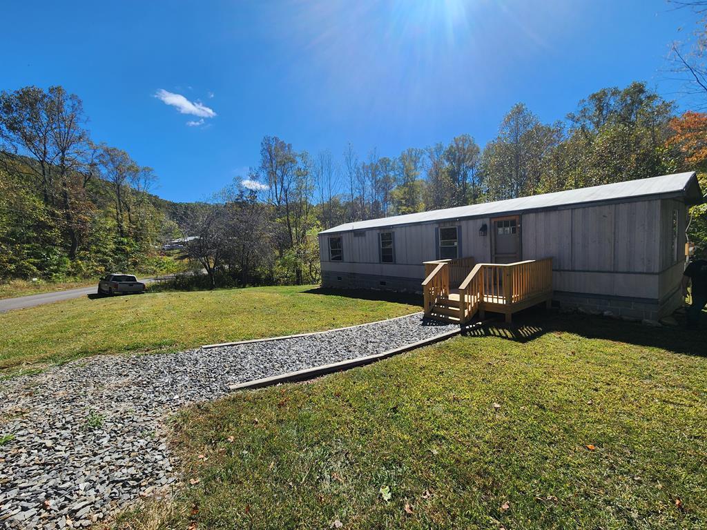 947 Valley End — photo