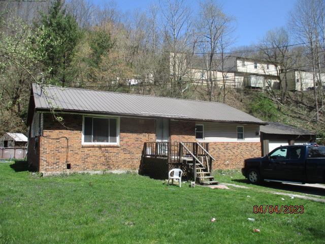 160 Redwood Drive — photo