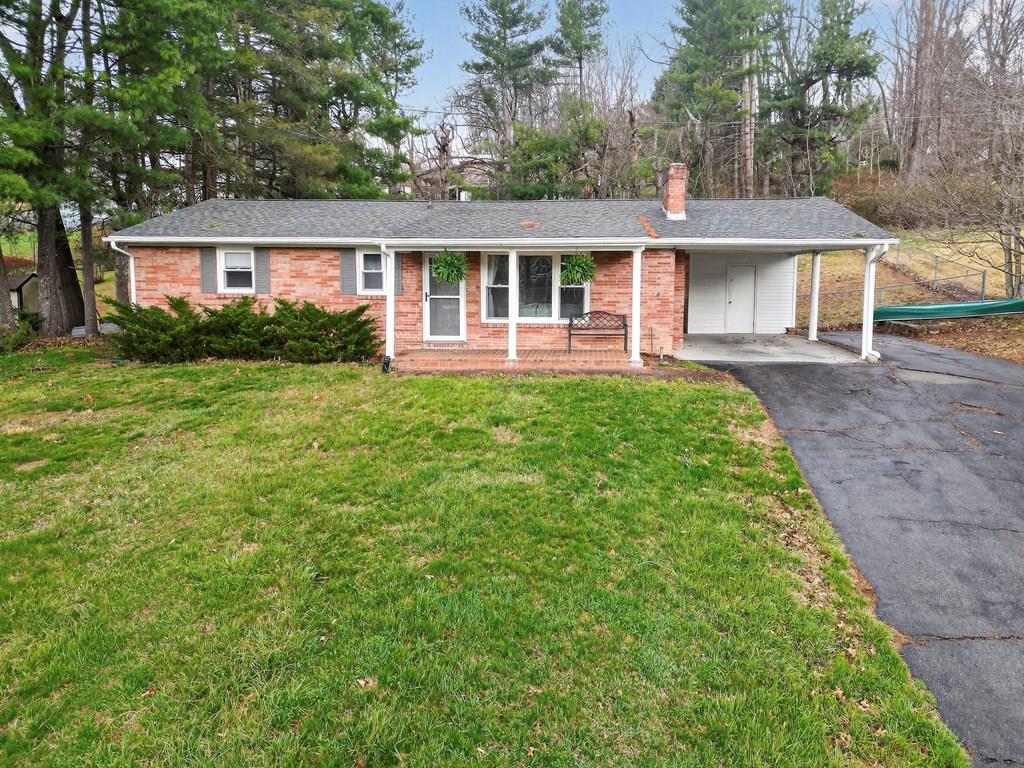 583 Fowler St — photo