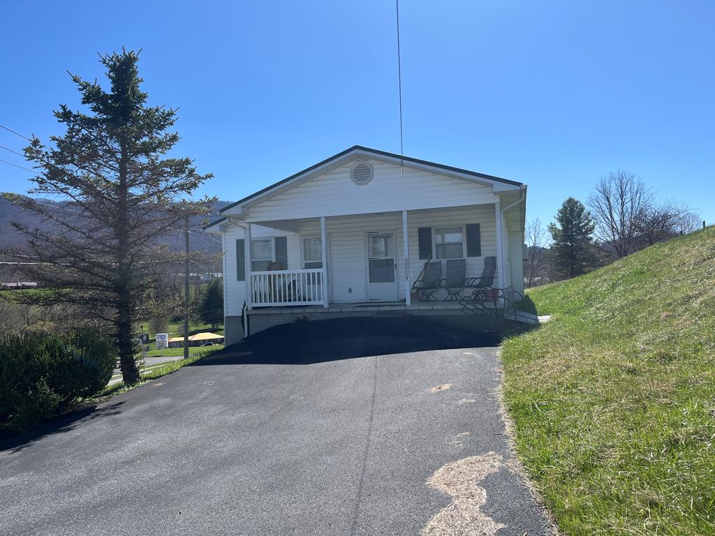 1799 Fincastle Tpke — photo