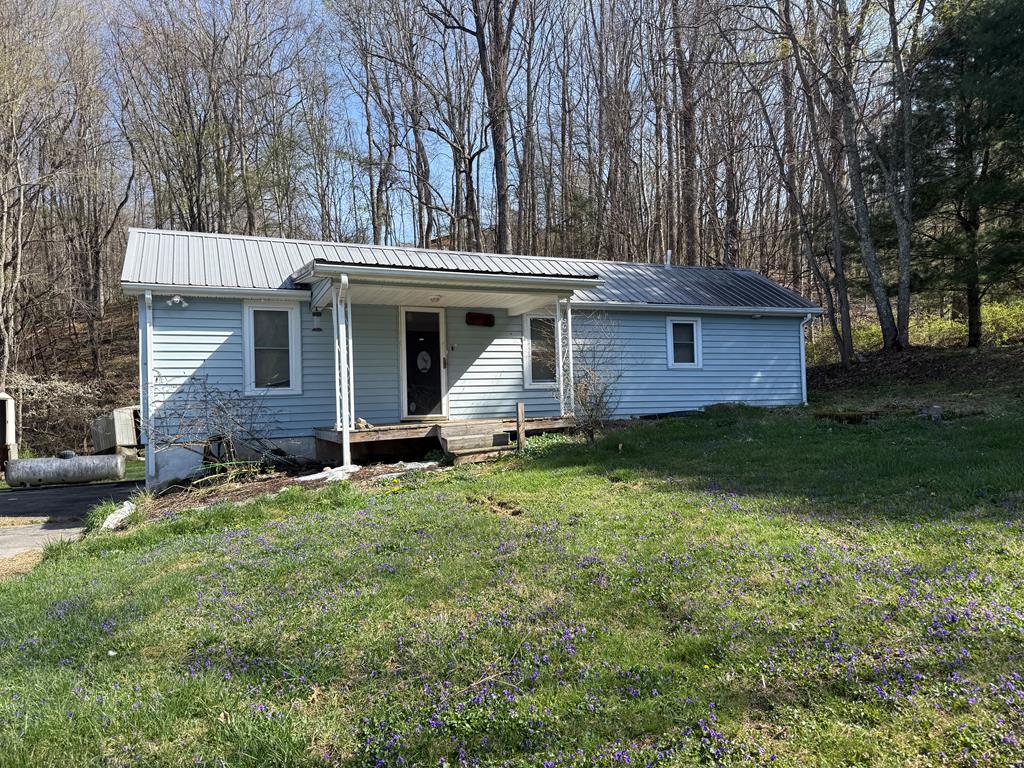664 Currin Valley Rd — photo