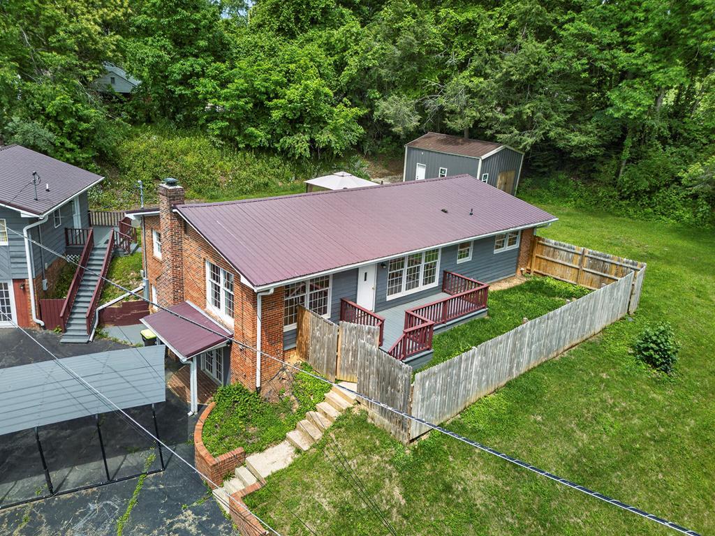 206 Pendleton Ave — photo