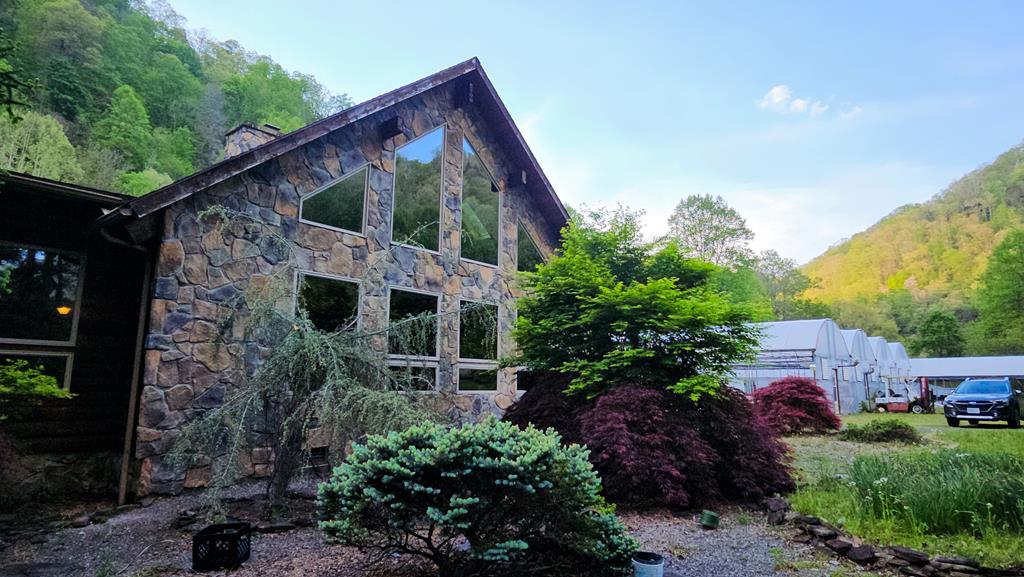 1087 Greenhouse Circle — photo