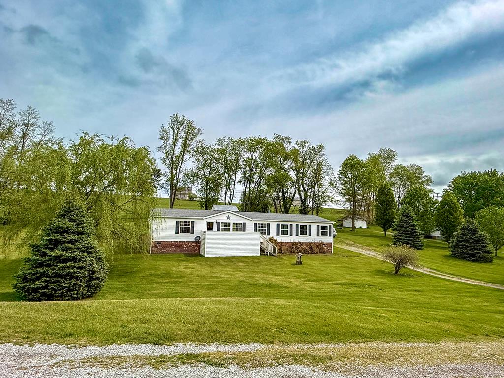 184 Hazelnut Lane — photo