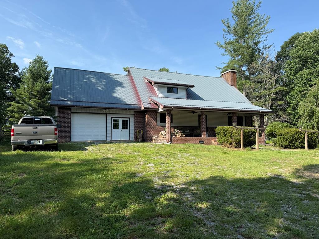 1528 Wagon Wheel Road — photo