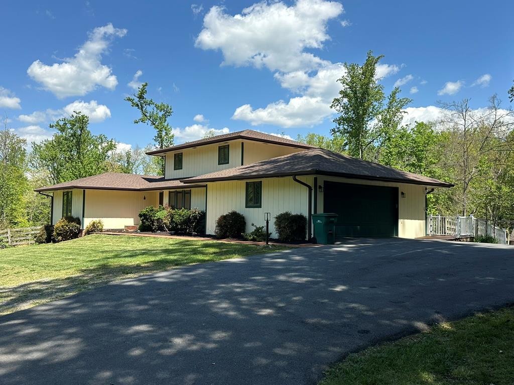 21506 Plantation Road — photo
