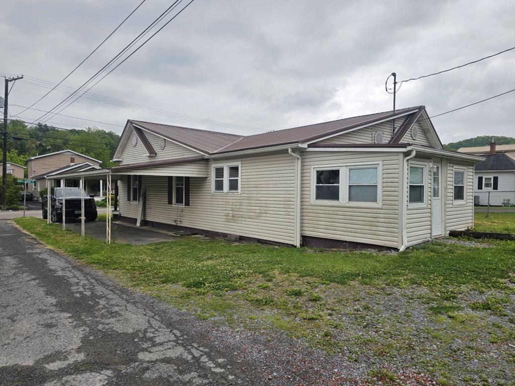 419 Kents Ridge Rd, Richlands, VA 24641 — photo 3