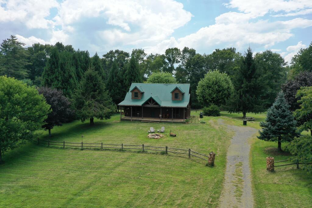 725 Blue Ridge Mill Rd — photo