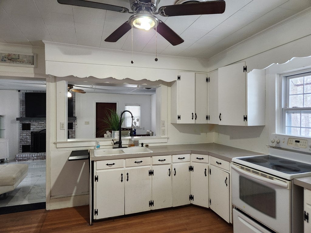 124 Collinstown Rd, Stuart, VA 24171 — photo 3
