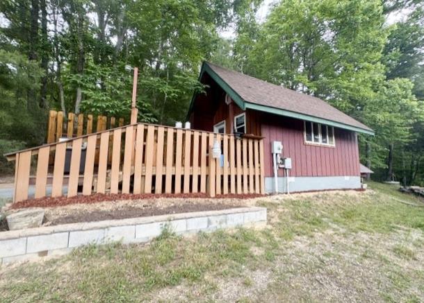 3863 Crockett's Cove Rd. — photo