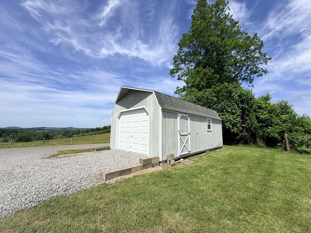 476 Marthas Knob Rd, Galax, VA 24333 — photo 2