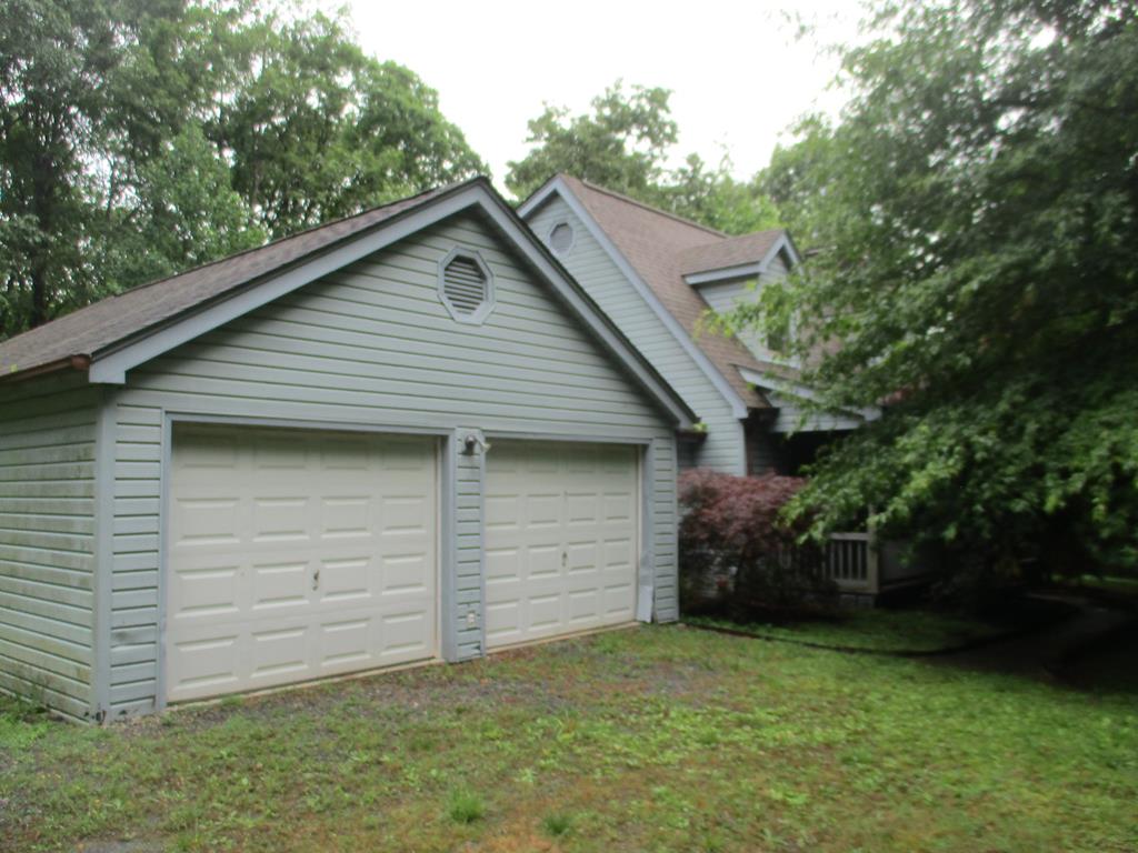 9191 Lesterfield Lane — photo