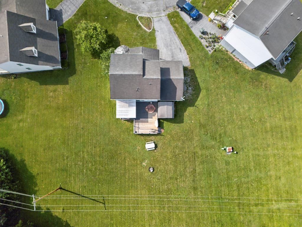 684 Hallock Circle — photo