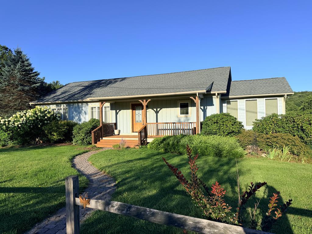 168 Mountain View Dr — photo