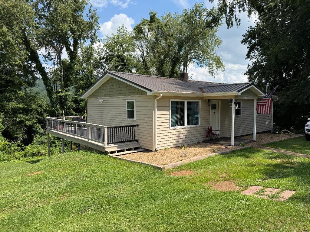 172 Hillcrest Circle — photo