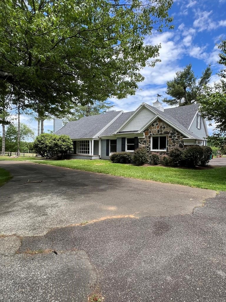 109 Winding Way Rd — photo