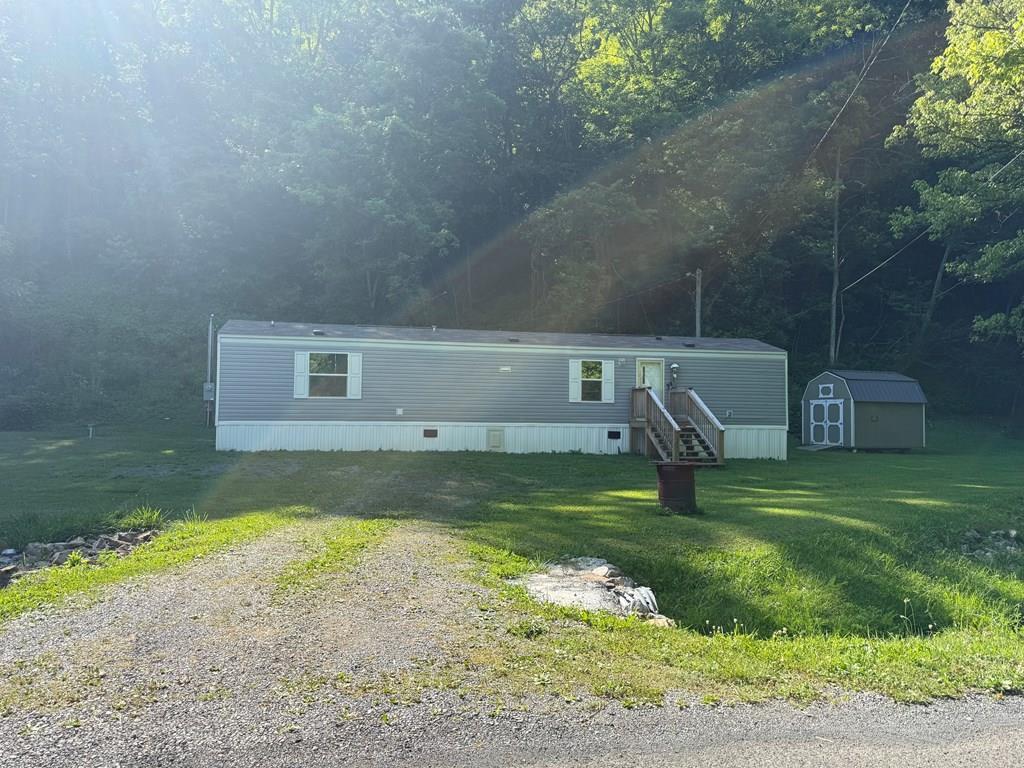 35 Thompson Creek Rd — photo