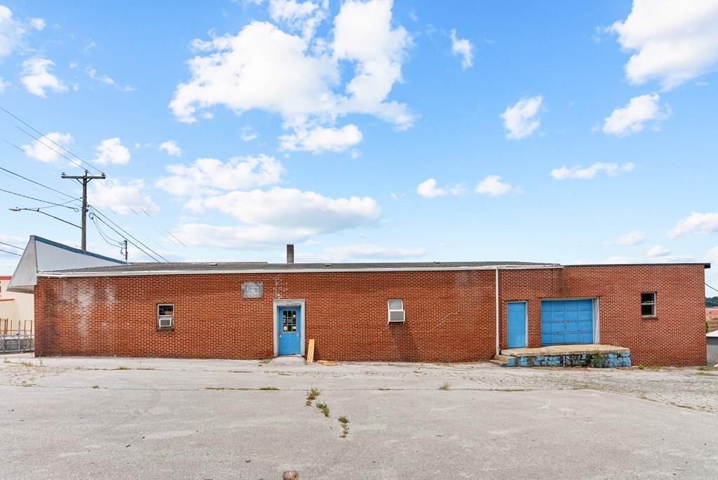 313 S Main Street — photo
