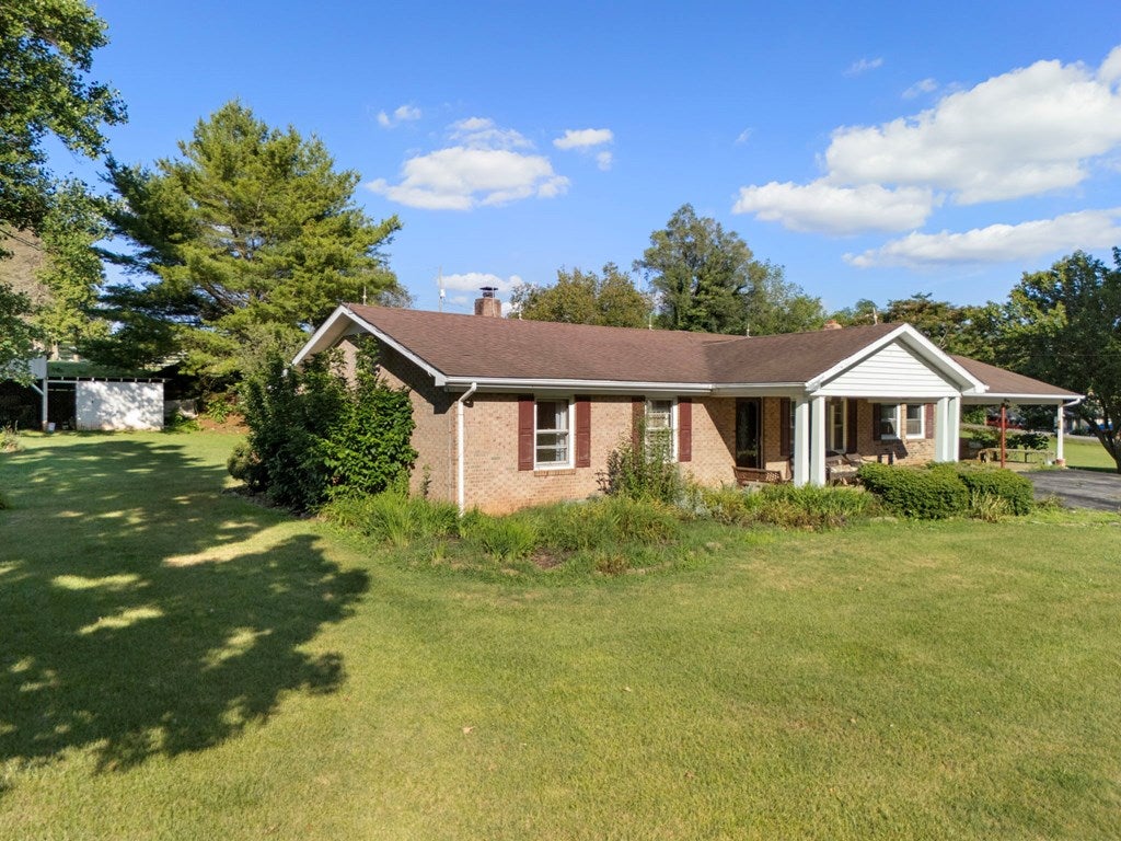 4182 Cedar Springs Rd, Rural Retreat, VA 24368 — photo 2