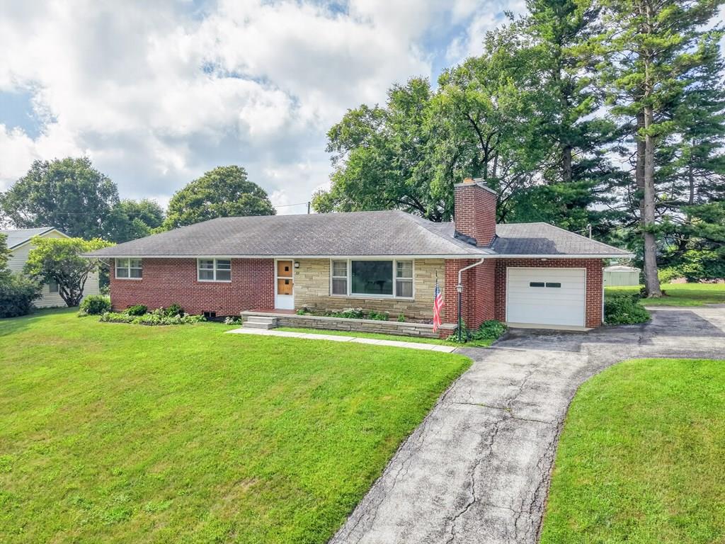 213 E. Buck Ave — photo